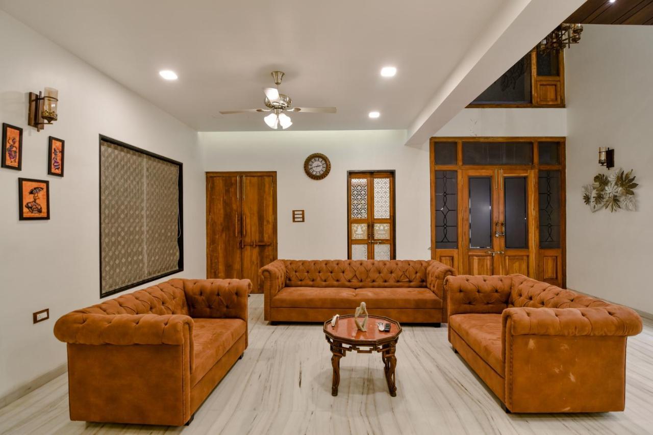 Lifeline Villas - Luxurious Taraangan 4 Mountain View Villa With Biggest Pool And Huge Open Area Lonavala Luaran gambar
