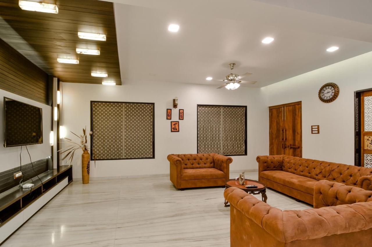 Lifeline Villas - Luxurious Taraangan 4 Mountain View Villa With Biggest Pool And Huge Open Area Lonavala Luaran gambar